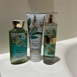 Bath & Body Works - White Tea & Sage